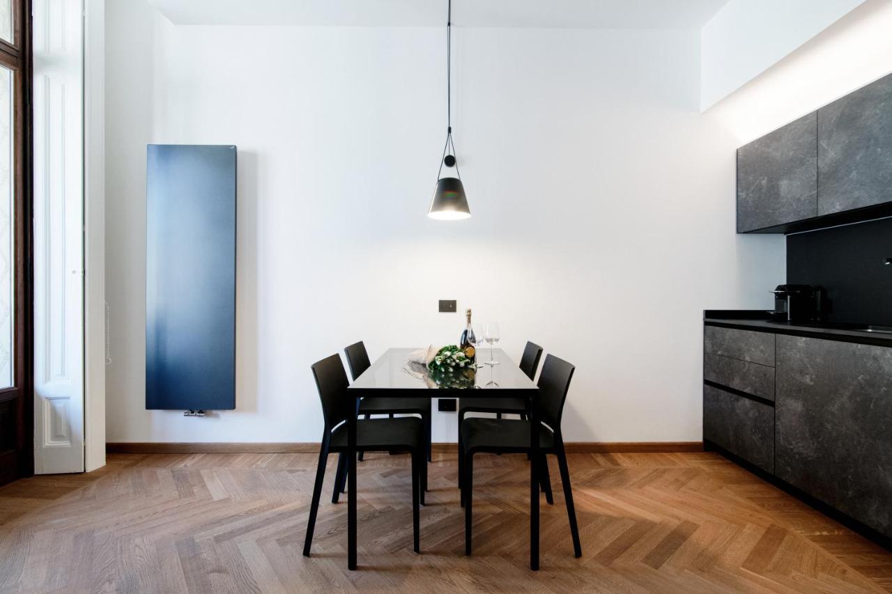 Dome'S Charme - The House Of Travelers Apartment โกโม ภายนอก รูปภาพ