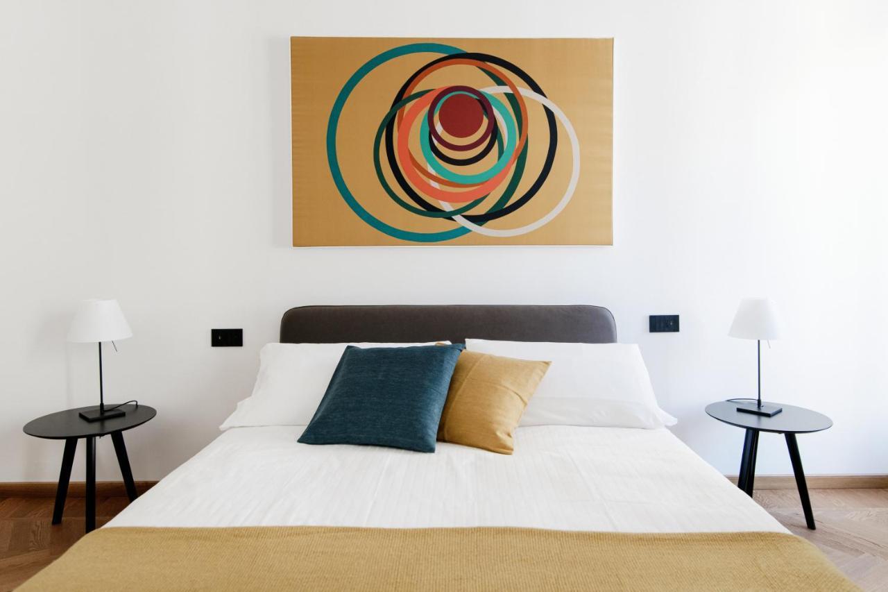 Dome'S Charme - The House Of Travelers Apartment โกโม ภายนอก รูปภาพ