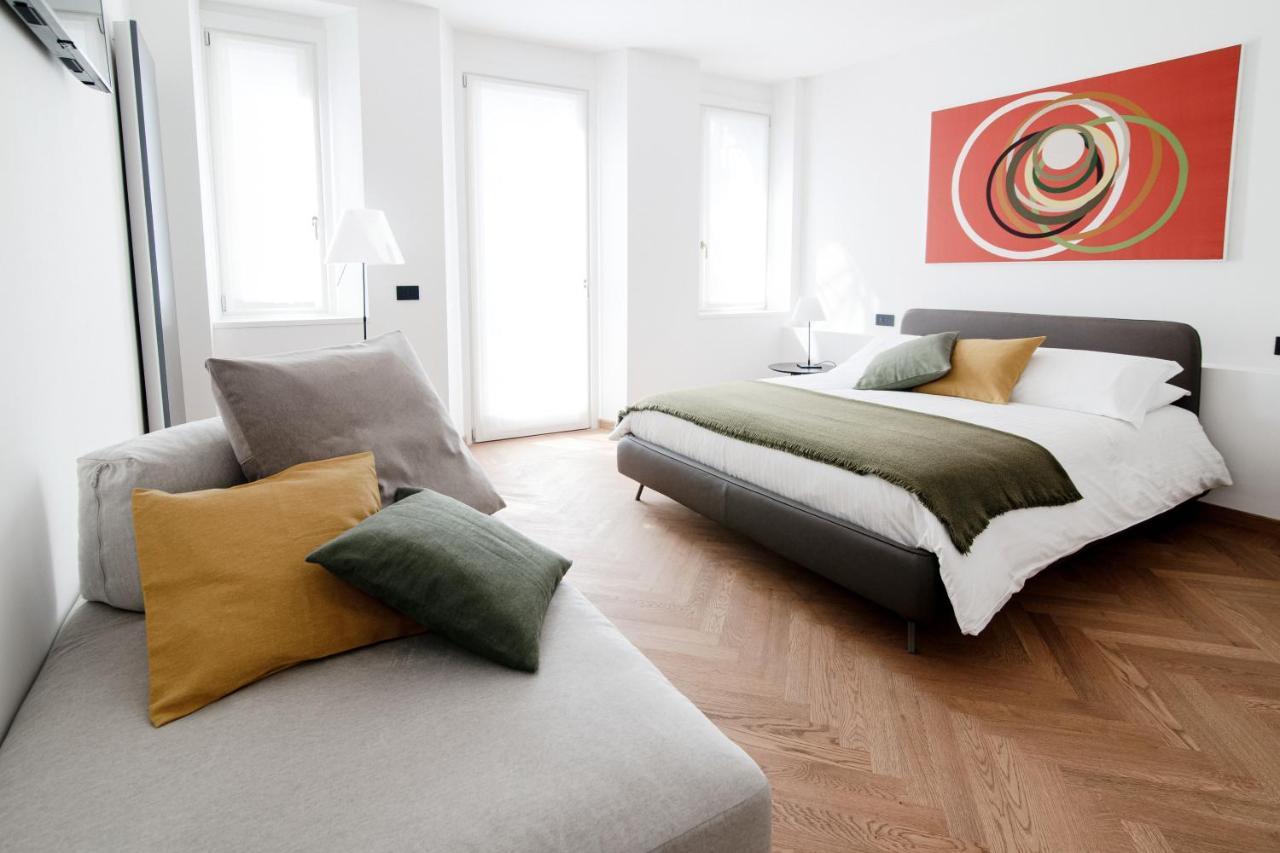 Dome'S Charme - The House Of Travelers Apartment โกโม ภายนอก รูปภาพ