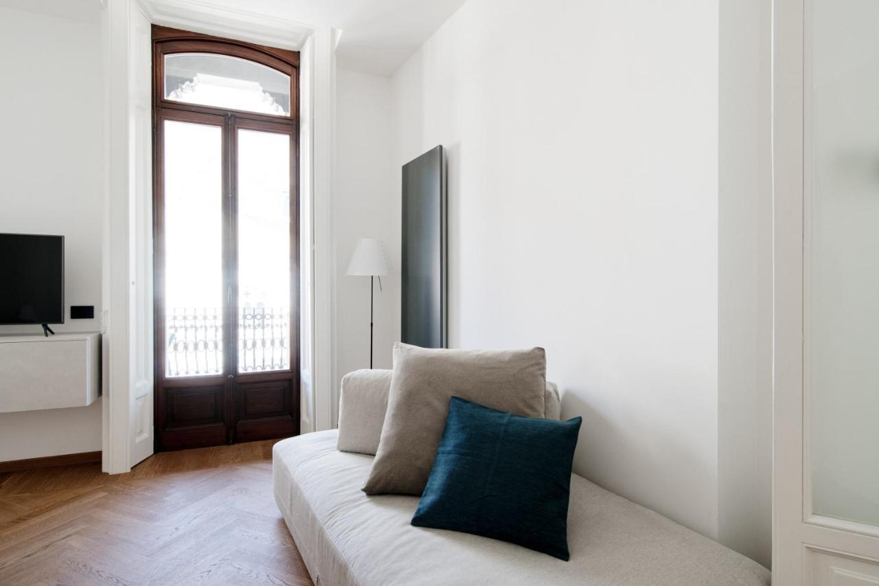 Dome'S Charme - The House Of Travelers Apartment โกโม ภายนอก รูปภาพ