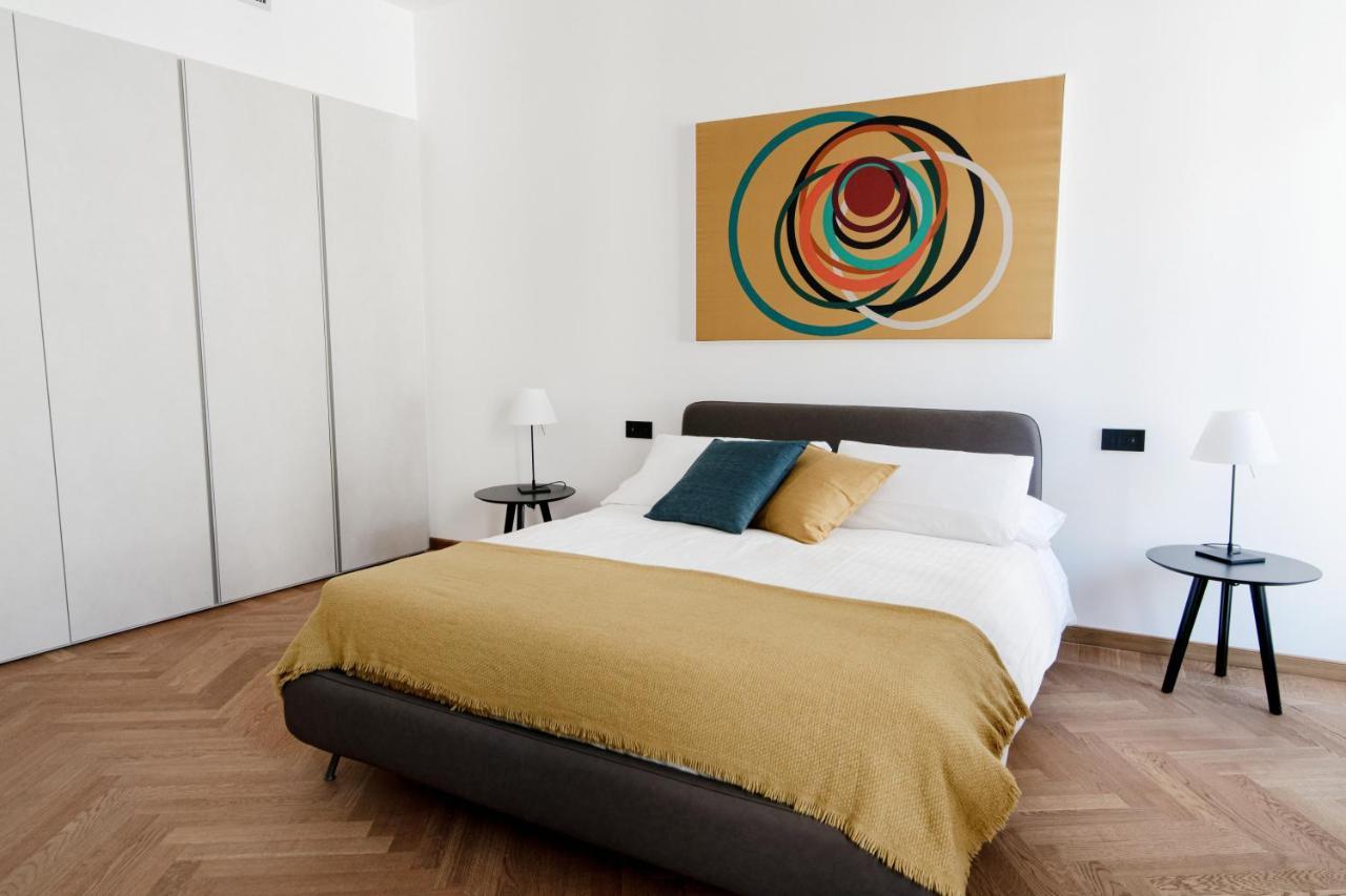 Dome'S Charme - The House Of Travelers Apartment โกโม ภายนอก รูปภาพ
